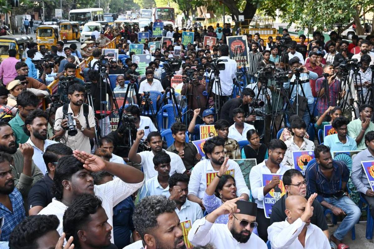 டெல்லியின் அறிவிக்கப்படாத அடிமை- தவெக அரசை சாடிய உதயநிதி ஸ்டாலின் | Udayanidhi Condemns Tvk Govt For Student Arrests டெல்லியின் அறிவிக்கப்படாத அடிமை- தவெக அரசை சாடிய உதயநிதி ஸ்டாலின் | Udayanidhi Condemns Tvk Govt For Student Arrests