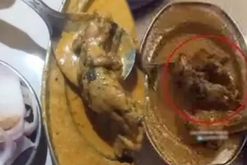 சிக்கன் கிரேவியில் செத்து கிடந்த எலி... அதிர்ச்சியை ஏற்படுத்திய சம்பவம்