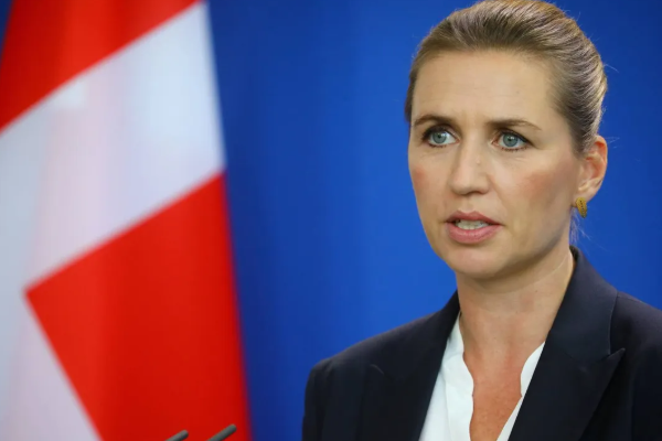 முதலில் சுடுங்கள்... பிறகு விசாரிக்கலாம்: தனது படைகளுக்கு உத்தரவிட்டுள்ள நாடு | Denmark Order Shoot 1St Ask Later In Greenland முதலில் சுடுங்கள்... பிறகு விசாரிக்கலாம்: தனது படைகளுக்கு உத்தரவிட்டுள்ள நாடு | Denmark Order Shoot 1St Ask Later In Greenland