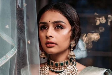 இணையத்தில் சென்சேஷ்னல் ஆன சூப்பர் சிங்கர் பிரகதியின் புடவை புகைப்படம்..