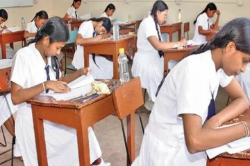 உயர்தர பரீட்சையை ஒத்திவைக்குமாறு கல்வி அமைச்சிடம் கோரிக்கை