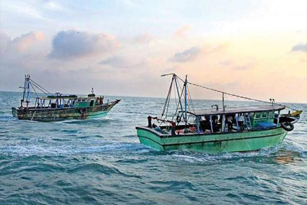 முல்லைத்தீவு கடற்றொழிலாளர்களின் போராட்டம் வெற்றி:அதிகாரிக்கு இடமாற்றம் -அ.அருள்நாதன் (Video) | Mullaitivu Fisherman Problem Solved