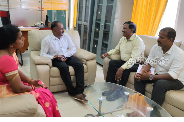 கேப்பாப்புலவு காணிவிபரங்களைக் கோரிய ரவிகரன் எம்.பி | Ravikaran Mp Met Mullai District Secretary கேப்பாப்புலவு காணிவிபரங்களைக் கோரிய ரவிகரன் எம்.பி | Ravikaran Mp Met Mullai District Secretary