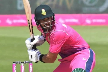 முதல் சதமே 175 ஓட்டங்கள்! ருத்ர தாண்டவம் ஆடிய மிரட்டல் வீரர்