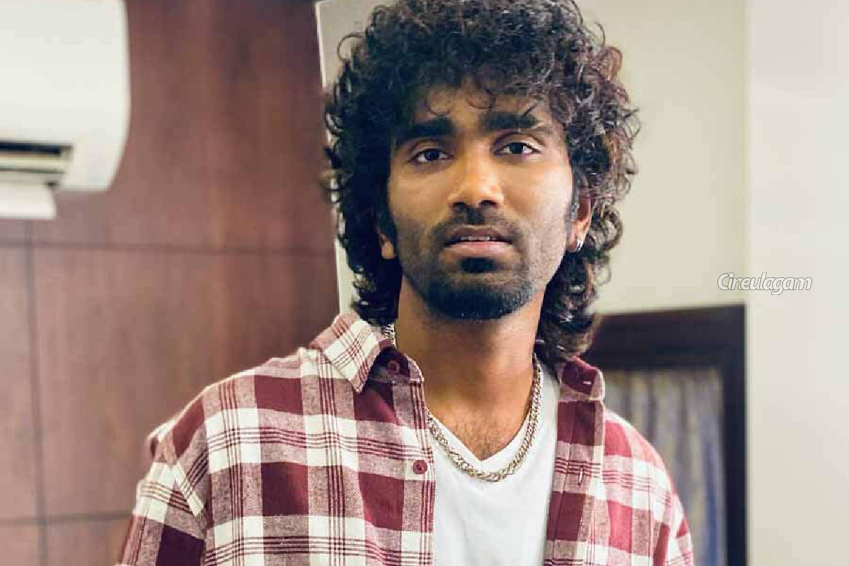 தெலுங்கில் நுழையும் பிரதீப் ரங்கநாதன்.. இயக்குனர் யார் பாருங்க | Pradeep Ranganathan In Direct Telugu Film
