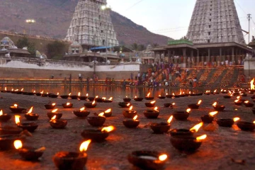 திருக் கார்த்திகை நாளில் எந்த நேரத்தில் விளக்கு ஏற்றவேண்டும்?