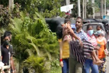கண்டியில் 74 பேர் தி​டீரென மயங்கி விழுந்தமையால் குழப்ப நிலை