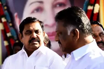 ஊரடங்கு விதிகளை மீறி கூட்டம்! ஓபிஎஸ் மற்றும் இபிஎஸ் ஆகியோருக்கு எதிராக வழக்கு