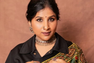 பிரபல பின்னணி பாடகி மீது வழக்கு பதிவு.. ரூ. 10 கோடி பண மோசடி..