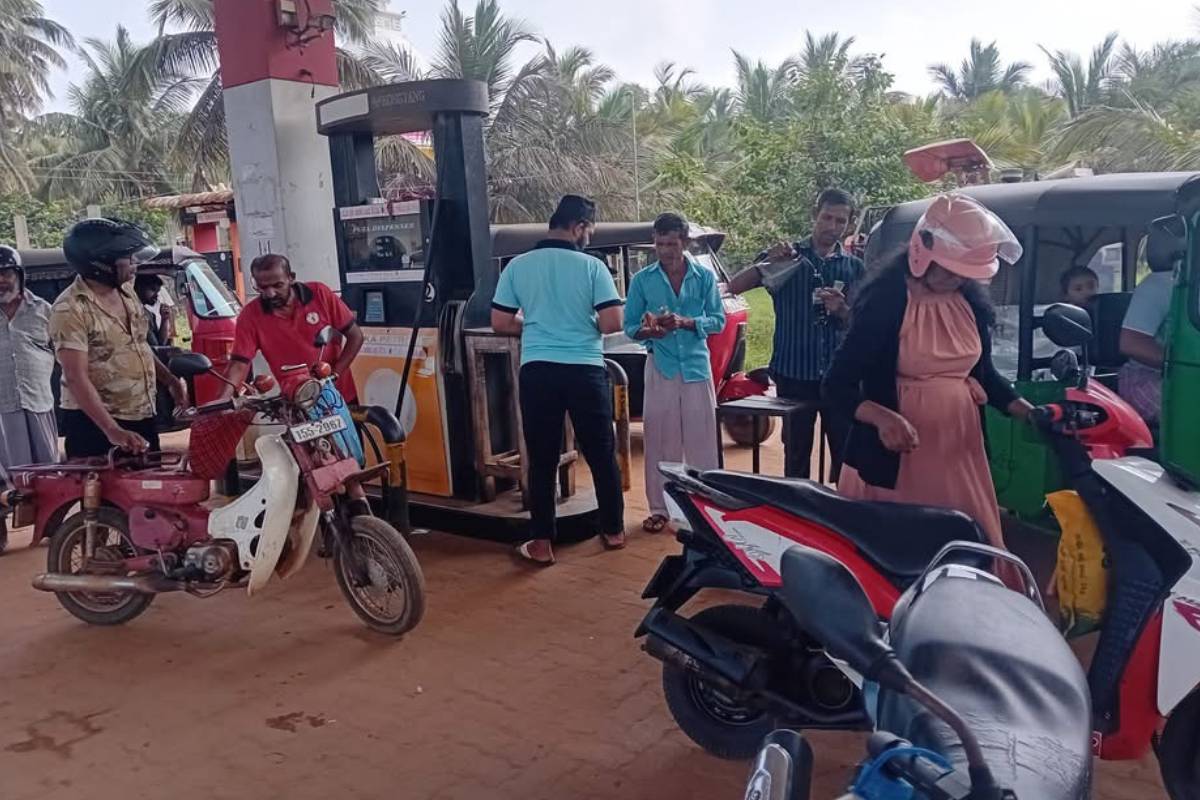 இலங்கையில் மீண்டும் எரிபொருள் வரிசை | Srilanka Fuel Crisis