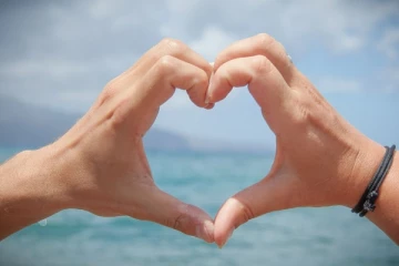 காதல் விவகாரத்தால் கழுத்தறுக்கப்பட்டு கொலை செய்யப்பட்ட யுவதி!