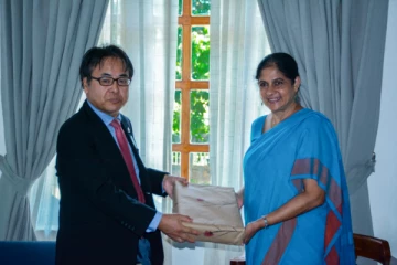 விவசாயத்தில் இரசாயண பயன்பாடு மண்ணை முற்றாக அழித்துவிடும்:ஆளுநர் அனுராதா யகம்பத்(Photos)