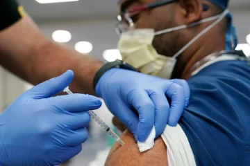 பூஸ்டர் தடுப்பூசி யார் செலுத்தி கொள்ளலாம்? உலக சுகாதாரத்துறை விளக்கம்!