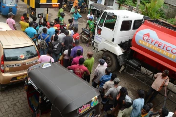நாளை முதல் எரிபொருள் விநியோகத்தில் கடுமையான கட்டுப்பாடுகள்