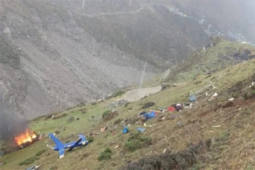 ஹெலிகொப்டர் விபத்துக்குள்ளானதில் 7 பேர் உயிரிழப்பு