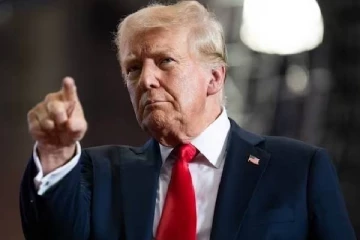 திருப்பி அடிக்கத் தொடங்கிய ட்ரம்ப்... ஜோ பைடனை அடுத்து உயர்மட்ட அதிகாரிகளின் பாதுகாப்புக்கு வேட்டு