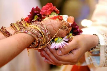 திருமணமான மகளுக்கு சொத்தில் பங்கு உண்டா - சட்டம் என்ன சொல்கிறது?