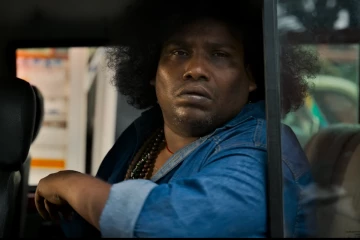 300வது படத்தில் நடித்திருக்கும் யோகி பாபு.. அர்ஜுனன் பேர் பத்து டீஸர்