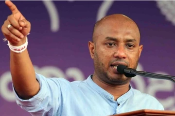 "බලපෑම් වැඩි වුවහොත් අමාත්ය ධූරයෙන් ඉවත් වෙනවා" දුමින්දගෙන් ආන්දෝලනාත්මක ප්රකාශයක්..!.(VIDEO)