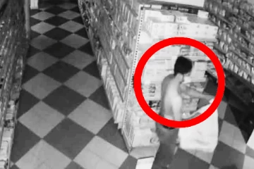 பல்பொருள் அங்காடிக்குள் கைவரிசை காட்டிய திருடன்!