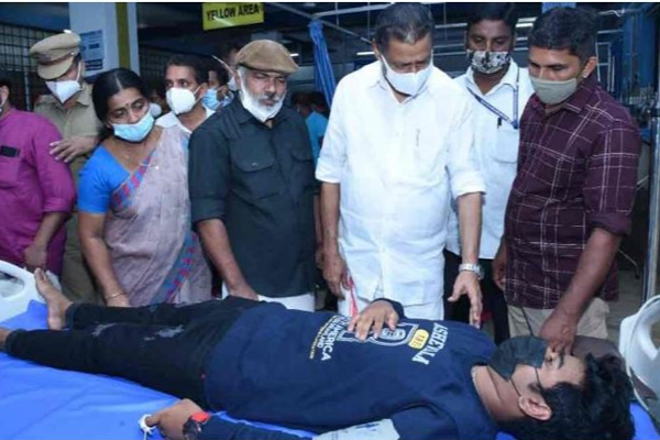 மாணவி உயிரிழப்பு எதிரொலி – மாவட்டத்தில் உள்ள அனைத்து ஷவர்மா கடைகளையும் மூட அதிரடி உத்தரவு | All Shawarma Shops To Be Closed In Kasaragod