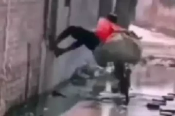 எப்படியெல்லாம் யோசிக்க தோணுது?... இறுதி வரை பாருங்க பானை வயிறும் சிரிப்பில் குலுங்கும்!