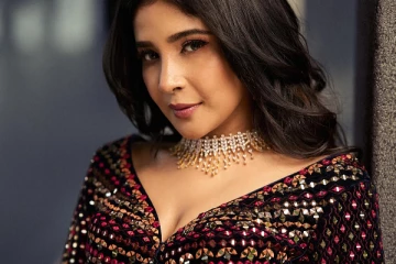 சாக்ஷி அகர்வாலின் அசத்தல் போட்டோஷூட்