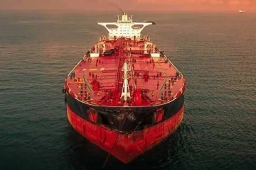 මග බලා සිටි සුබ පණිවිඩයක් - ඉන්ධන නෞකාවක් හෙට දිවයිනට