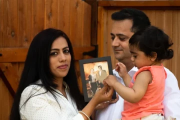 இந்தியாவில் தனியாக வாழும் மகன்... மகனை பிரிந்து கனடாவில் தவிக்கும் பெற்றோர்: காரணம்?