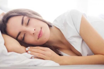 தூங்கி எழுந்ததும் இந்த தவறை செய்யாதீங்க... நாள்முழுவதும் ரொம்ப கஷ்டப்படுவீங்க