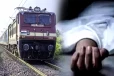 இலங்கையில் நேர்ந்த கோர விபத்து ; ரயில் மோதி குழந்தை உட்பட மூவர் பலி