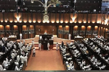 பட்ஜட் முன் கட்சித்தாவ தயாராகும் இருவர்; வெளியான தகவல்