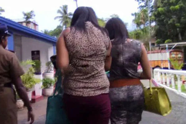 மசாஜ் நிலையங்கள் என்ற பெயரில் விபச்சார விடுதிகள்; 8 பெண்கள் உட்பட 9 பேர் கைது | Three Brothels In The Name Of Massage Parlors