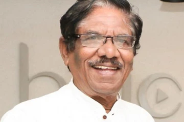 இயக்குநர் பாரதிராஜா உடல்நலக்குறைவு - மேல் சிகிச்சைக்காக வேறொரு மருத்துவமனையில் அனுமதி