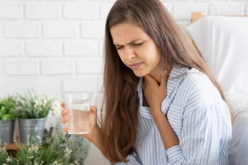 விக்கலால் அவதிப்படுகிறீர்களா? நிறுத்த இந்த வழிகளை முயற்சி செய்யுங்கள்!