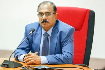 வடக்கு, கிழக்கு இராணுவ முகாம்களுக்கு பூட்டு!