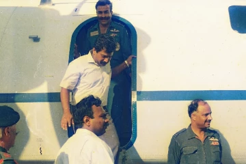 புதுடெல்லிக்கு கொண்டு செல்லப்பட்டு அடைத்து வைக்கப்பட்ட தலைவர் பிரபாகரன்! (Video)