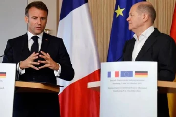 ட்ரம்பின் மிரட்டல்... தடுமாறும் ஐரோப்பா: பிரான்ஸ் - ஜேர்மன் தலைவர்கள் திடீர் சந்திப்பு