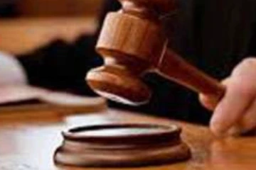 සිරි නිවාස හිමිගේ වාහනයට හිමකම් ඉල්ලා ගිහියෙක්ගෙන් පෙත්සමක්..