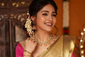 சீரியலில் தான் ஹோம்லி.. ஆனால் நிஜத்தில் இப்படியா! கவர்ச்சியில் எல்லைமீறும் சீரியல் நடிகை