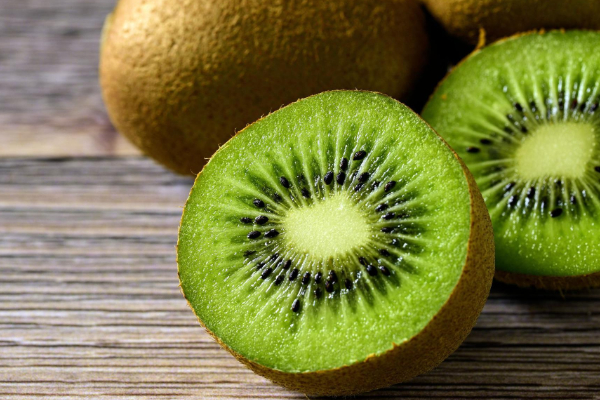 புற்றுநோயிலிருந்து உடலை பாதுகாக்க உதவும் 5 உணவுகள்.., என்னென்ன தெரியுமா? | 5 Foods That Help To Fight Cancer In Tamil