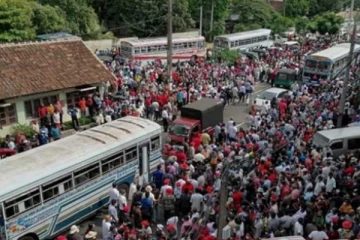 ජාතික ජන බලවේගයේ විරෝධතා පා ගමන ඇරඹේ - ප්‍රධාන මාර්ග කිහිපයක් ම අවහිර වෙයි.!