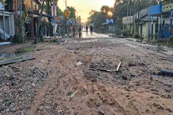 சீர்குழைந்து போன பொலன்னறுவையின் பகுதிகள் ; பல வீதிகள் நீரில் | Collapsed Sections Of Polonnaruwa