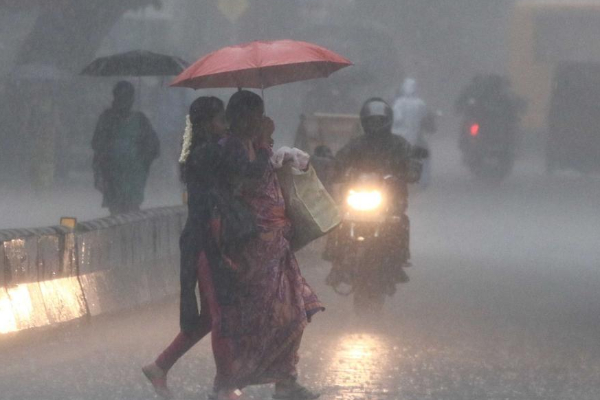 தமிழகத்தில் இன்று 10 மாவட்டங்களில் கனமழை பெய்யும்- வானிலை மையம் தகவல் | Heavy Rains Expected In 10 Districts Today In Tn