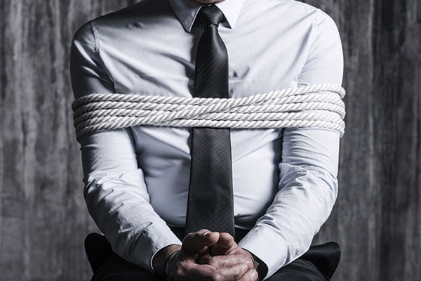 யாழில் கணக்காளரை கடத்தி கப்பம் பெற்ற பெண் கைது! | Kidnapped Accountant Ransom Was Arrested Jaffna