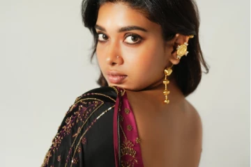 துஷாரா விஜயன் சேலையில் அழகிய போட்டோஷூட்