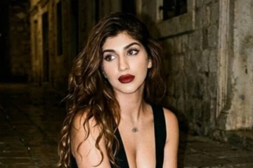 நள்ளிரவில் உச்சக்கட்ட கிளாமரில் நடிகை யாஷிகா ஆனந்த்!! புகைப்படங்கள்..