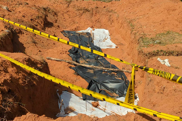 கொக்குத்தொடுவாய் மனித புதைகுழி மூடி மறைக்கப்படுமா என சந்தேகம்: துரைராசா ரவிகரன் | Kokkuthuduwai Human Burialsite Durairasa Ravikaran கொக்குத்தொடுவாய் மனித புதைகுழி மூடி மறைக்கப்படுமா என சந்தேகம்: துரைராசா ரவிகரன் | Kokkuthuduwai Human Burialsite Durairasa Ravikaran