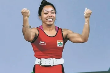 ஒலிம்பிக்கில் முதல் பதக்கத்தை வென்றது இந்தியா! பாராட்டு மழையில் மீராபாய்