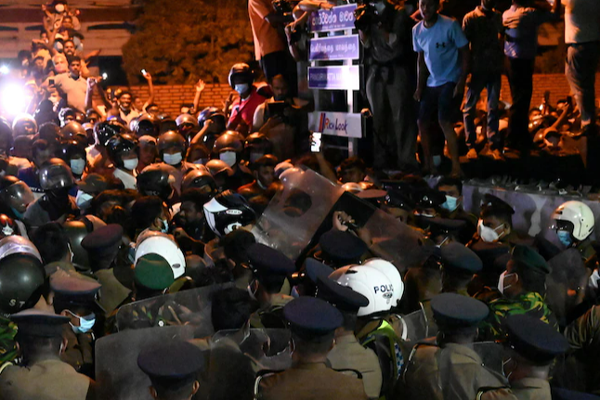 காலி முகத்திடலில் குவிக்கப்பட்டுள்ள பெருமளவிலான படையினர்!பாதுகாப்பு அமைச்சு மறுப்பு | Galle Face Protest Against Government